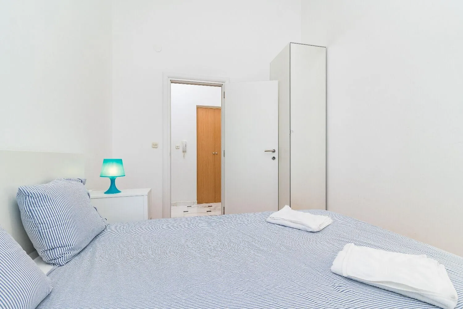 Apartment Robi 1 - Sea View Лижнян