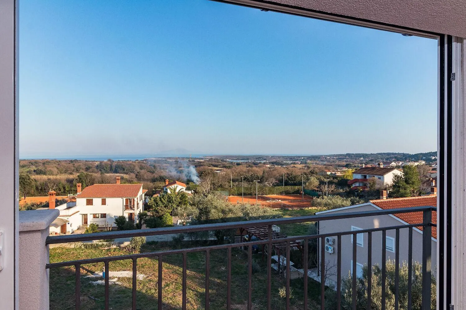 Apartment Robi 1 - Sea View Лижнян 0*,  Хорватия